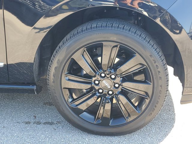 Used 2022 Lincoln Navigator Reserve image 8