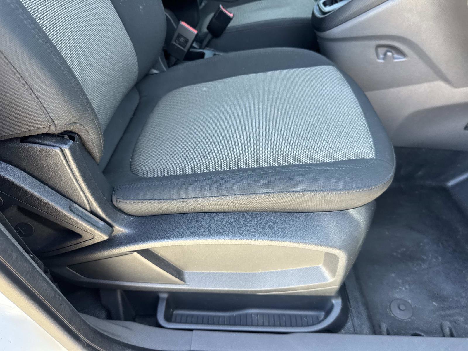 Used 2023 Ford Transit Connect XL image 11