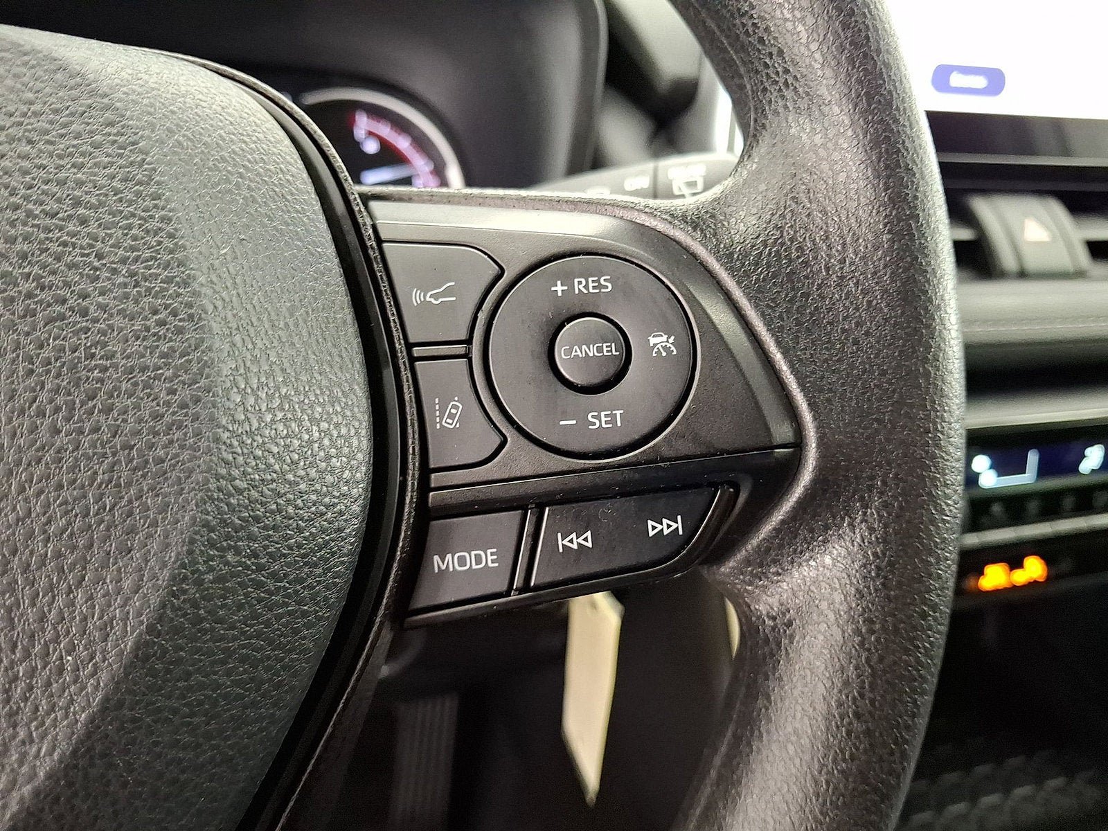 Certified 2023 Toyota RAV4 LE AWD/4WD image 10