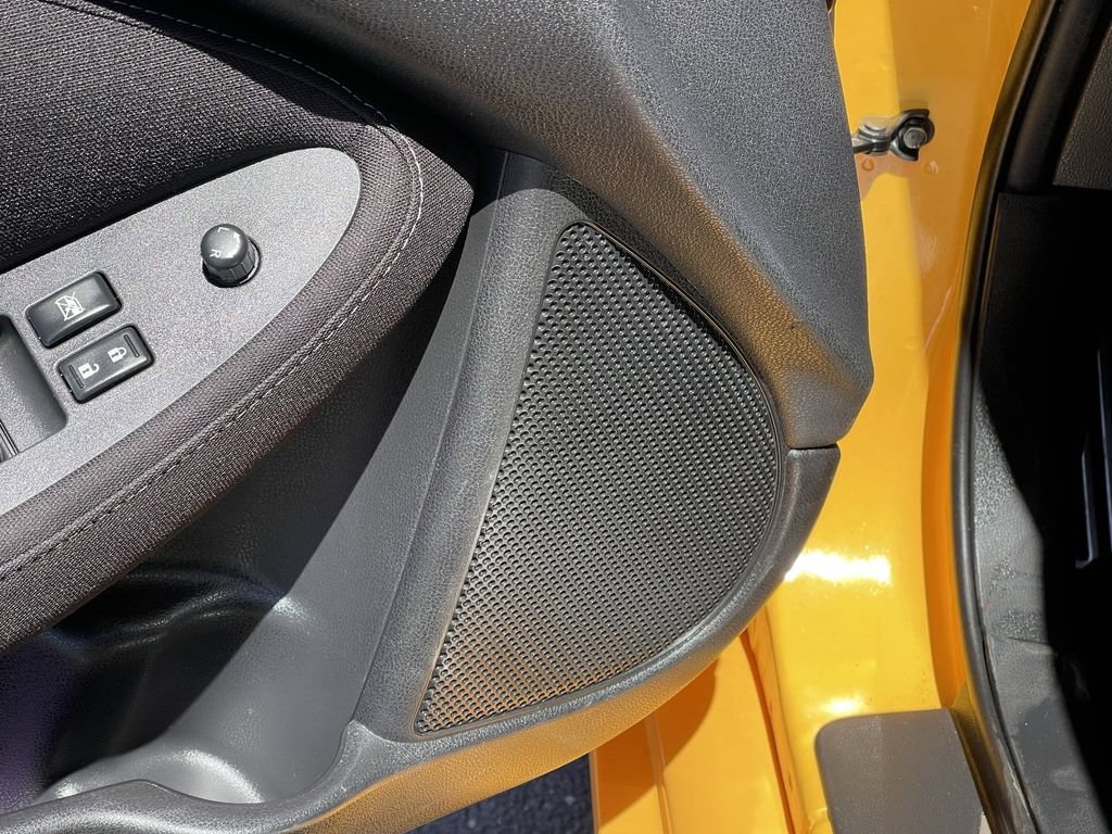Used 2018 Nissan 370Z Roadster RWD image 18