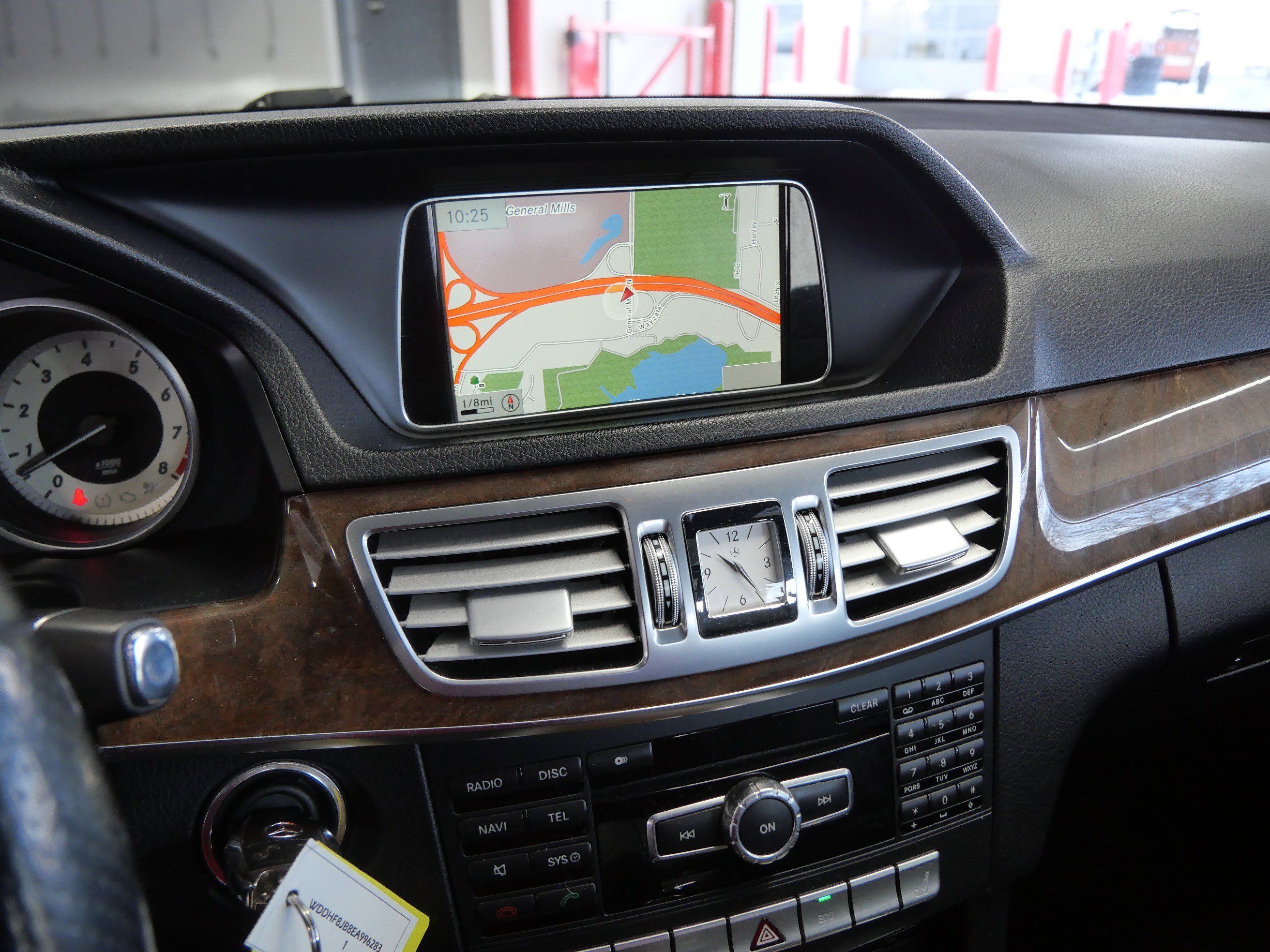 Used 2014 Mercedes-Benz E 350 4MATIC Sedan image 20