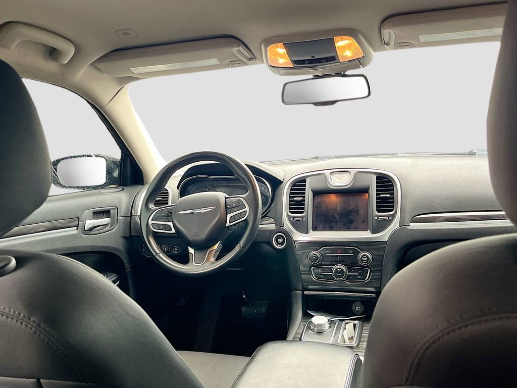 Used 2020 Chrysler 300 Touring w/ Sport Appearance Package image 21