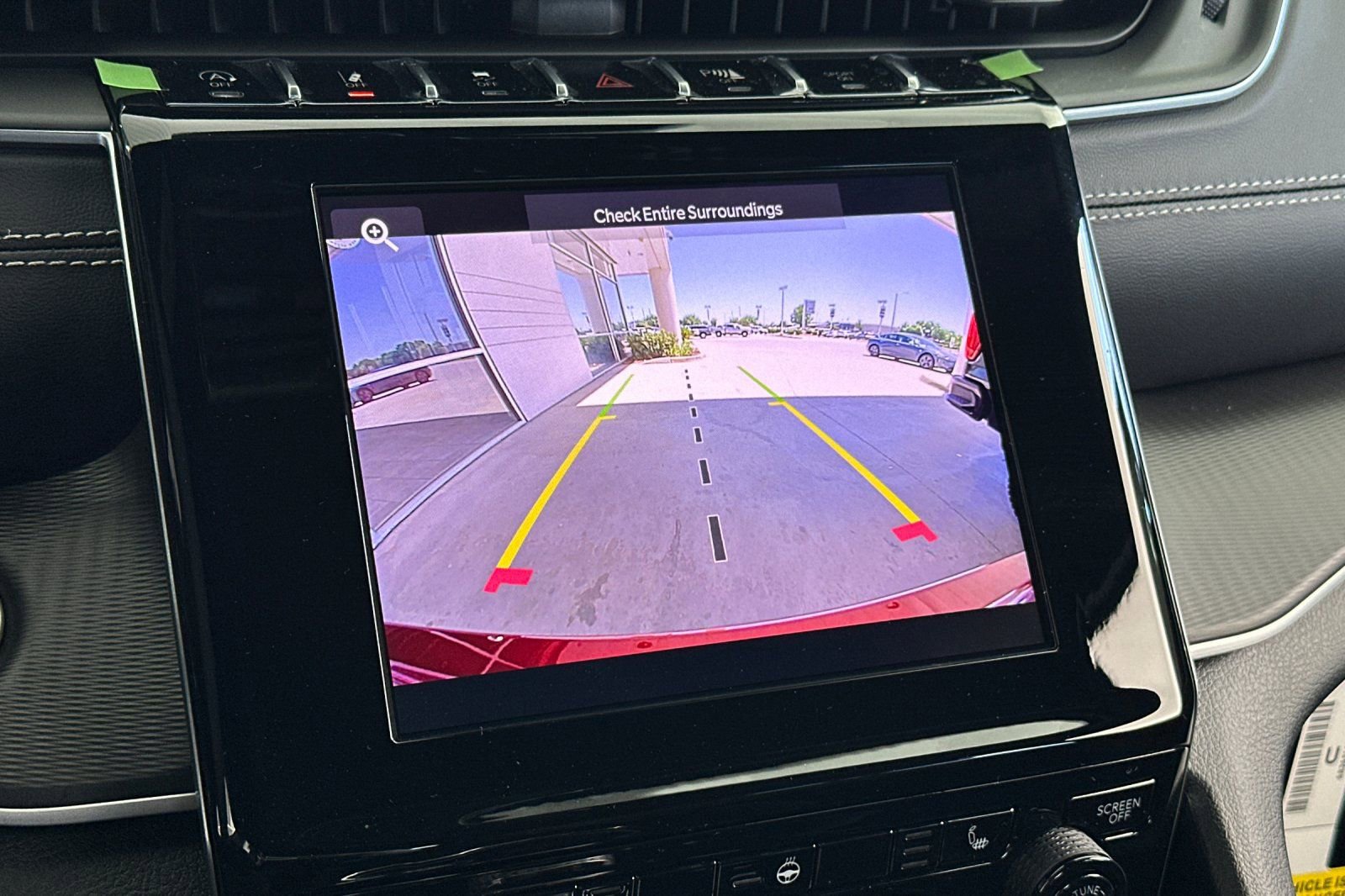 New 2025 Jeep Grand Cherokee Laredo w/ Luxury Tech Group I RWD image 20