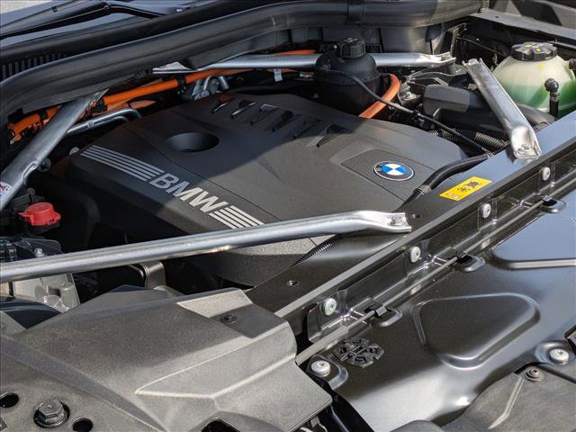 New 2026 BMW X5 xDrive50e w/ Executive Package image 18