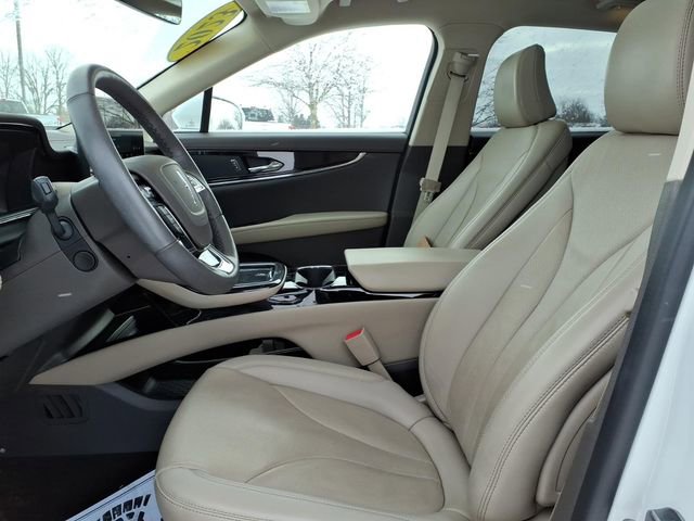 Used 2023 Lincoln Nautilus Reserve image 13
