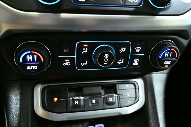 Used 2023 GMC Acadia SLT image 31