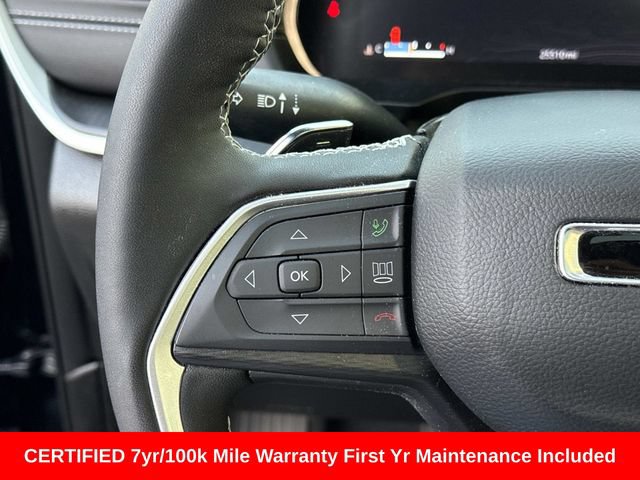 Used 2025 Jeep Grand Cherokee Altitude AWD/4WD image 29