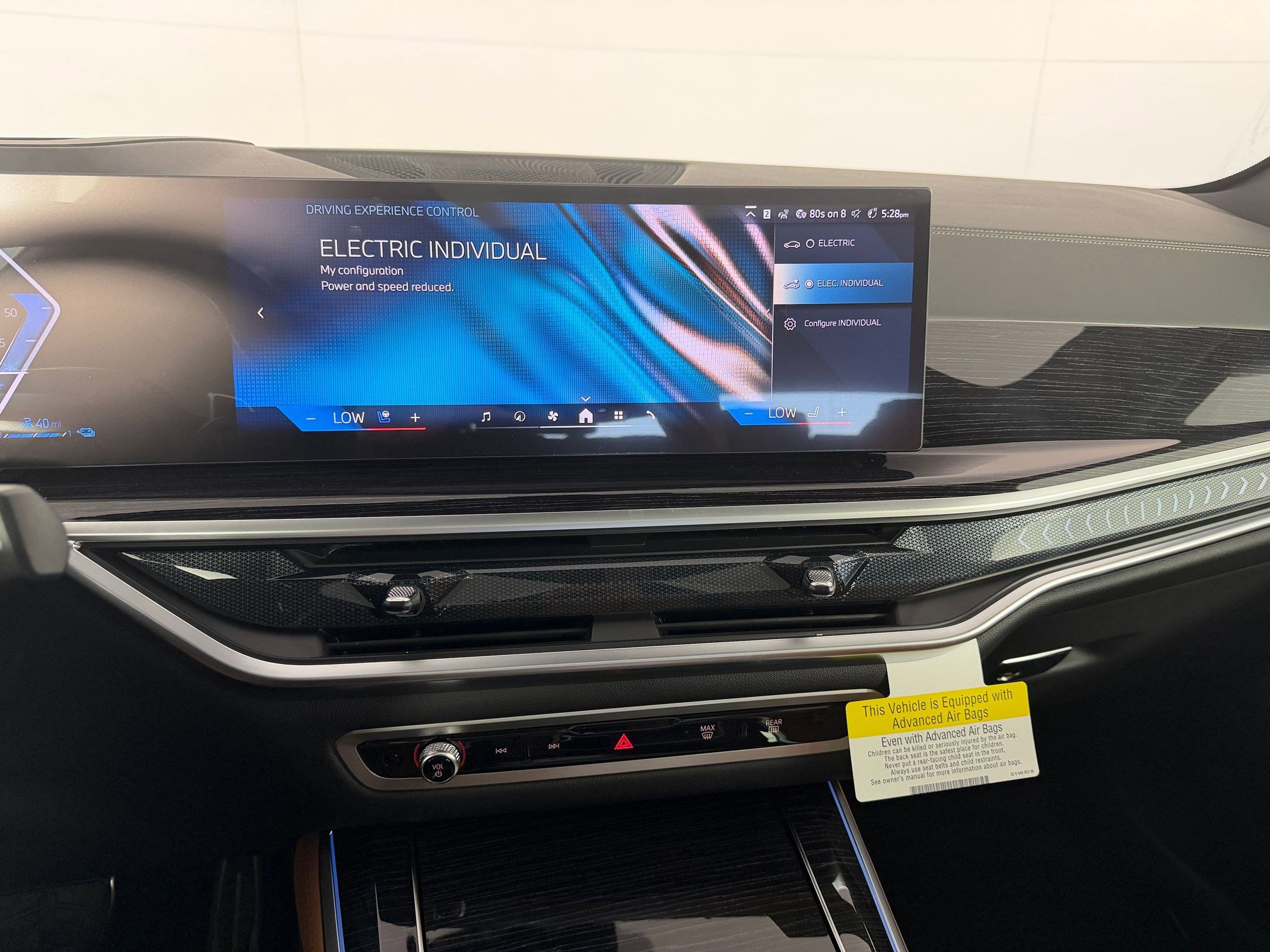 New 2026 BMW X5 xDrive50e w/ M Sport Package AWD/4WD image 24