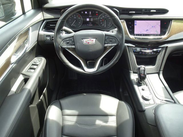 Used 2022 Cadillac XT6 Sport w/ Platinum Package image 17