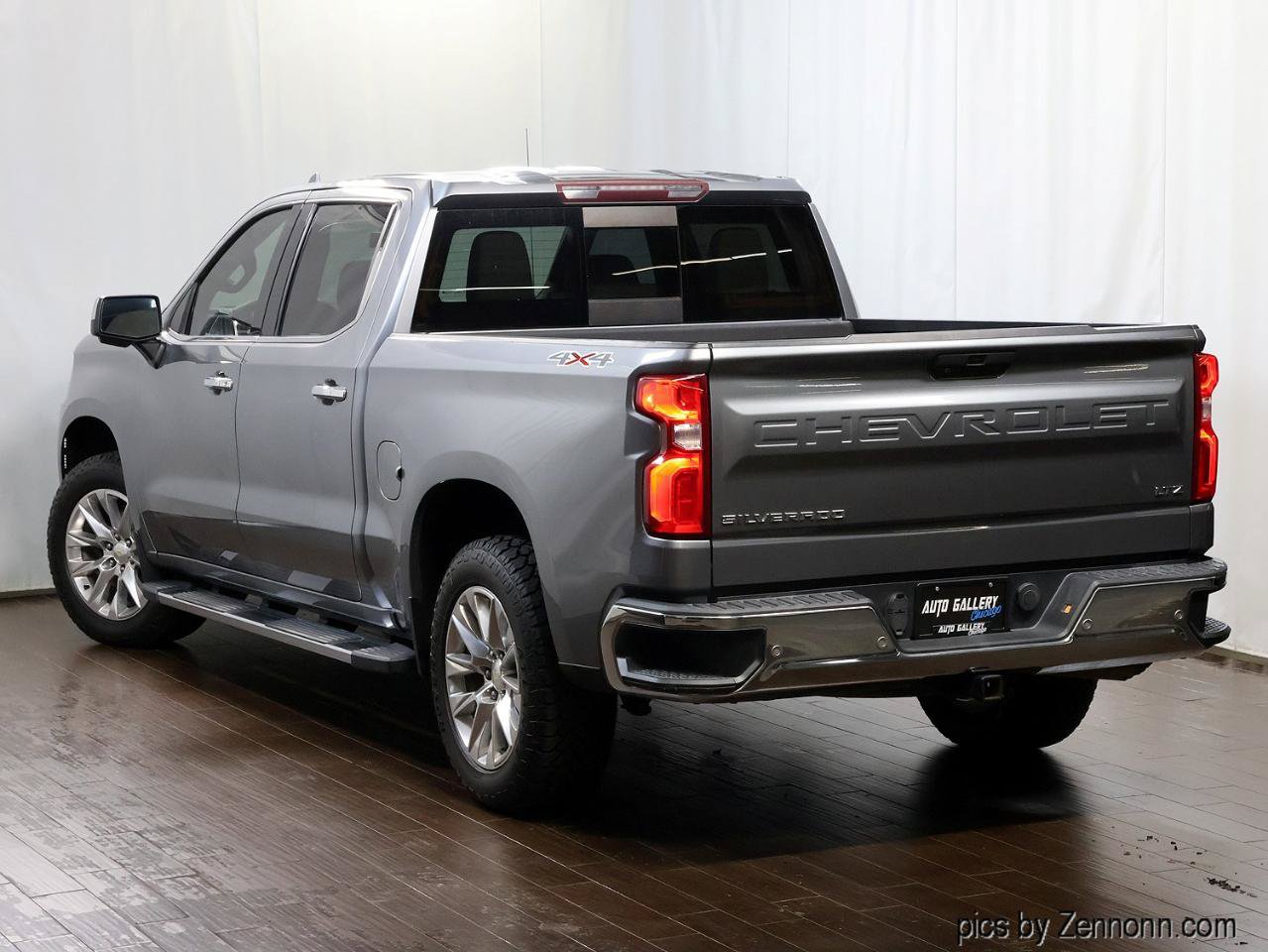 Used 2020 Chevrolet Silverado 1500 LTZ w/ LTZ Convenience Package AWD/4WD image 9