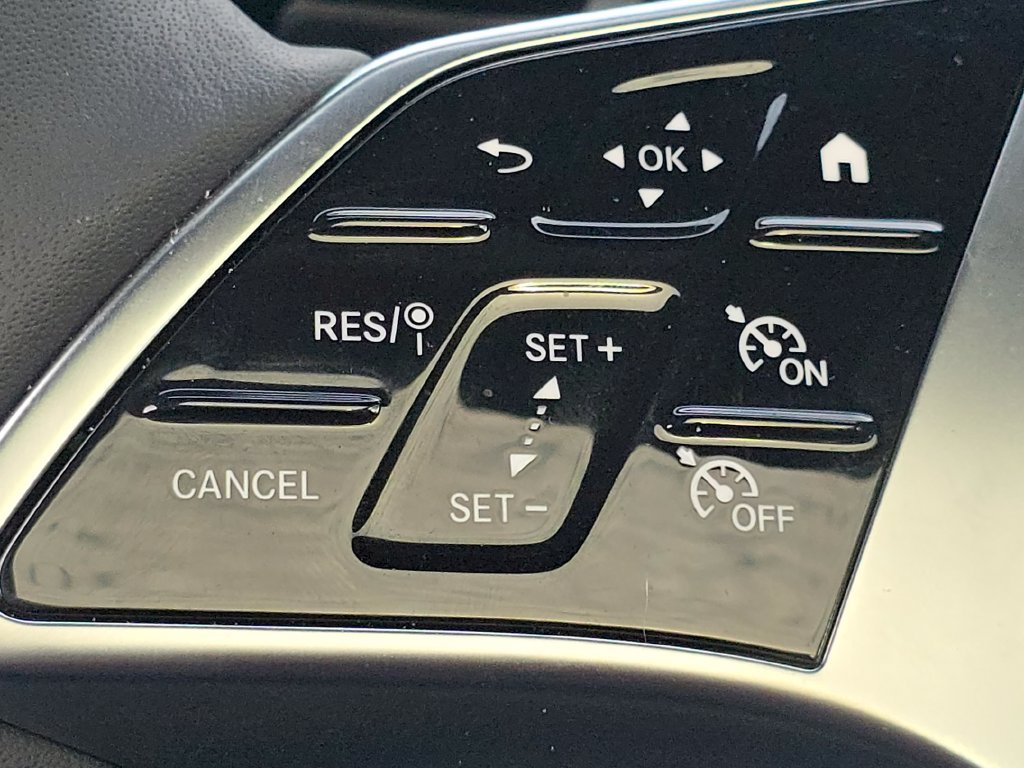 Used 2026 Mercedes-Benz GLC 300 4MATIC image 36