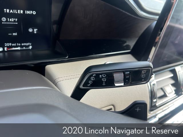 Used 2020 Lincoln Navigator L Reserve w/ Luxury Package image 32
