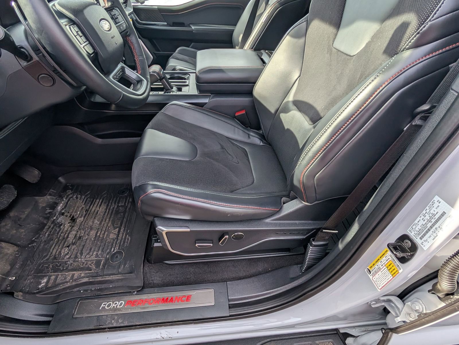 Used 2025 Ford F150 Raptor image 9