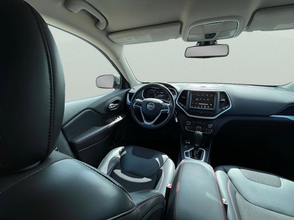 Used 2016 Jeep Cherokee Trailhawk w/ Trailer Tow Group image 28