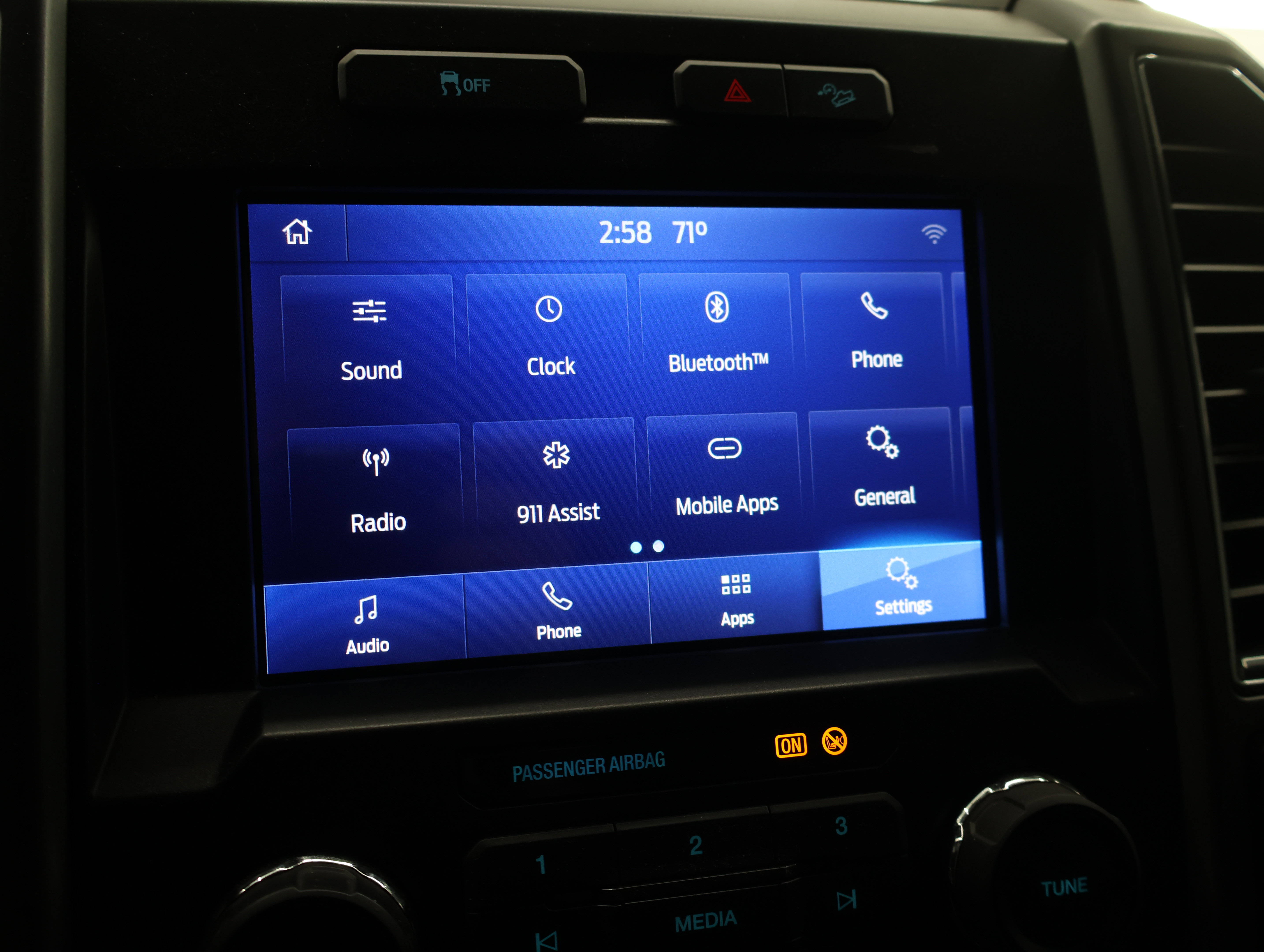 Used 2021 Ford F250 XLT w/ XLT Premium Package AWD/4WD image 56