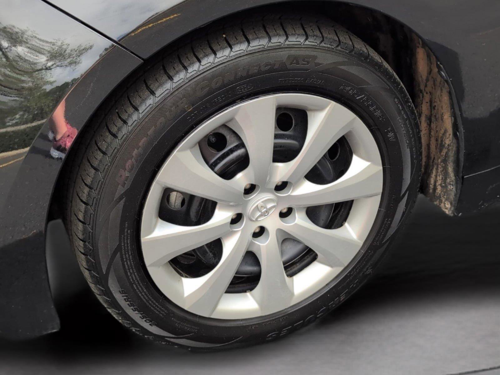 Used 2024 Toyota Corolla LE image 13