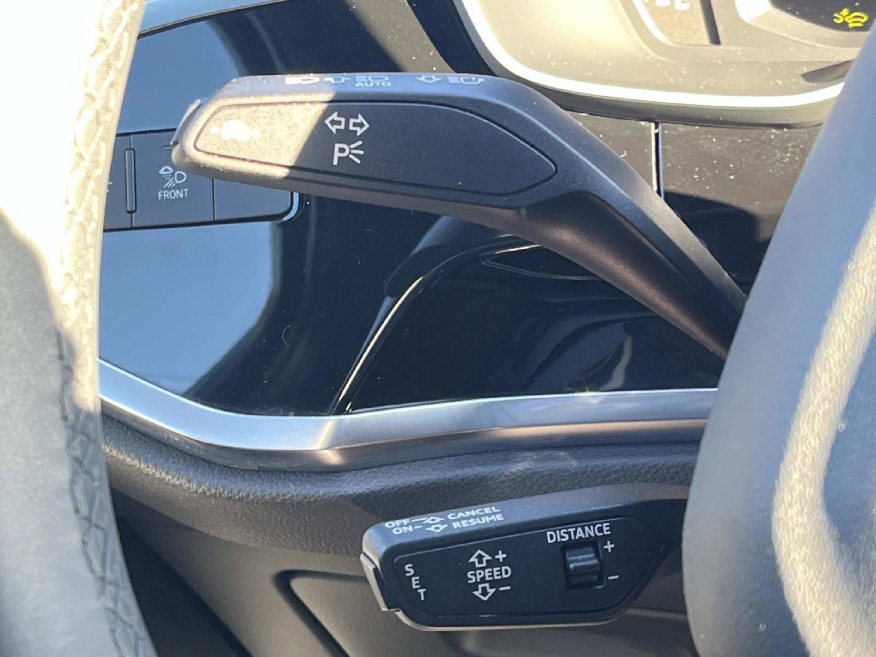 Used 2025 Audi Q3 2.0T Premium image 39