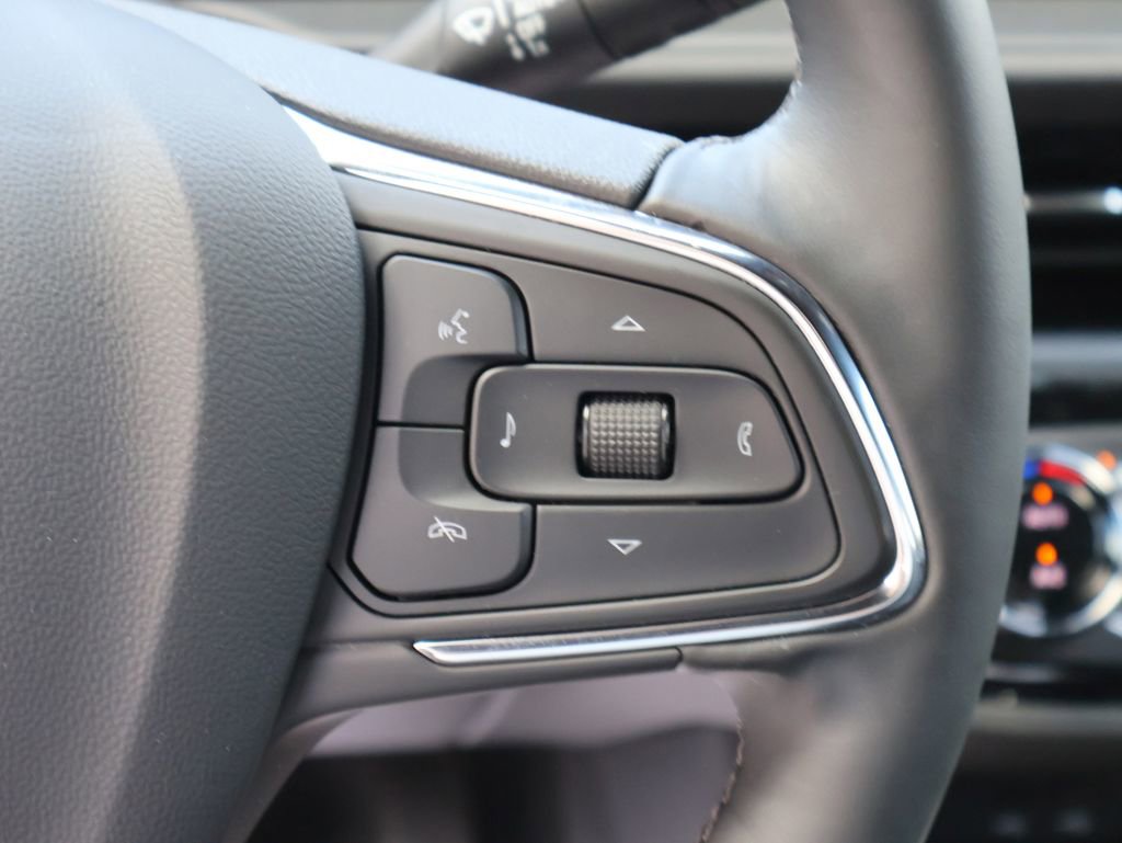 Used 2025 Buick Envista Sport Touring w/ Convenience I Package FWD image 34