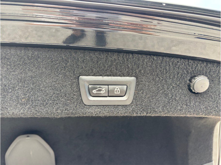 Used 2021 BMW 740i xDrive AWD/4WD image 52