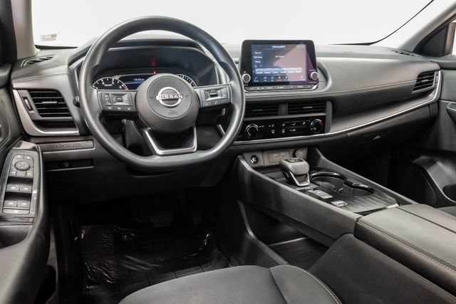 Used 2024 Nissan Rogue S FWD image 8