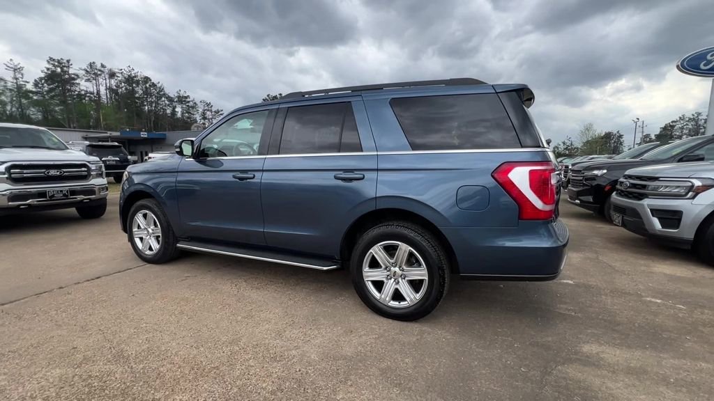 Used 2018 Ford Expedition XLT w/ Equipment Group 202A image 4