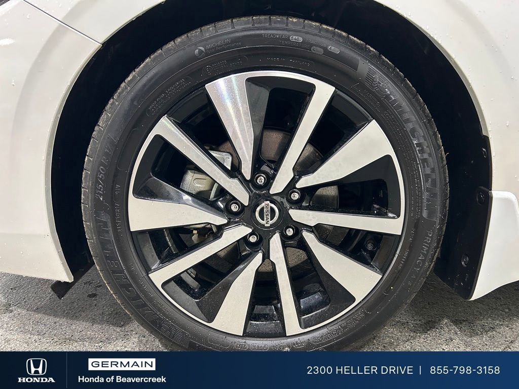 Used 2022 Nissan Sentra SV w/ SV Premium Package image 15