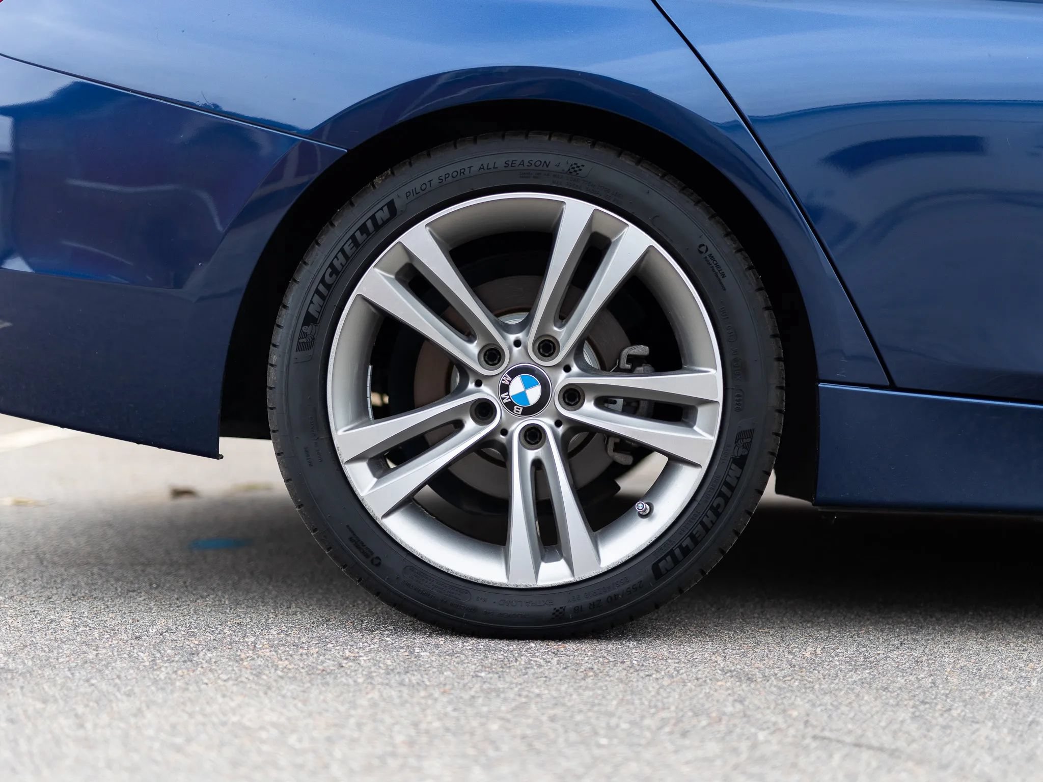 Used 2018 BMW 330i Sedan RWD image 14