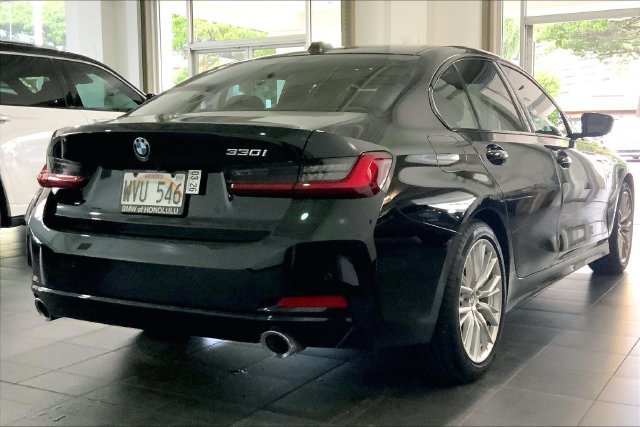 Certified 2023 BMW 330i Sedan w/ Convenience Package RWD image 6