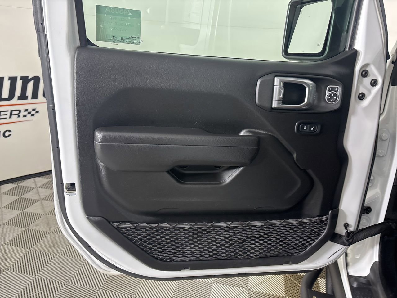 Used 2022 Jeep Wrangler Unlimited Sport image 8