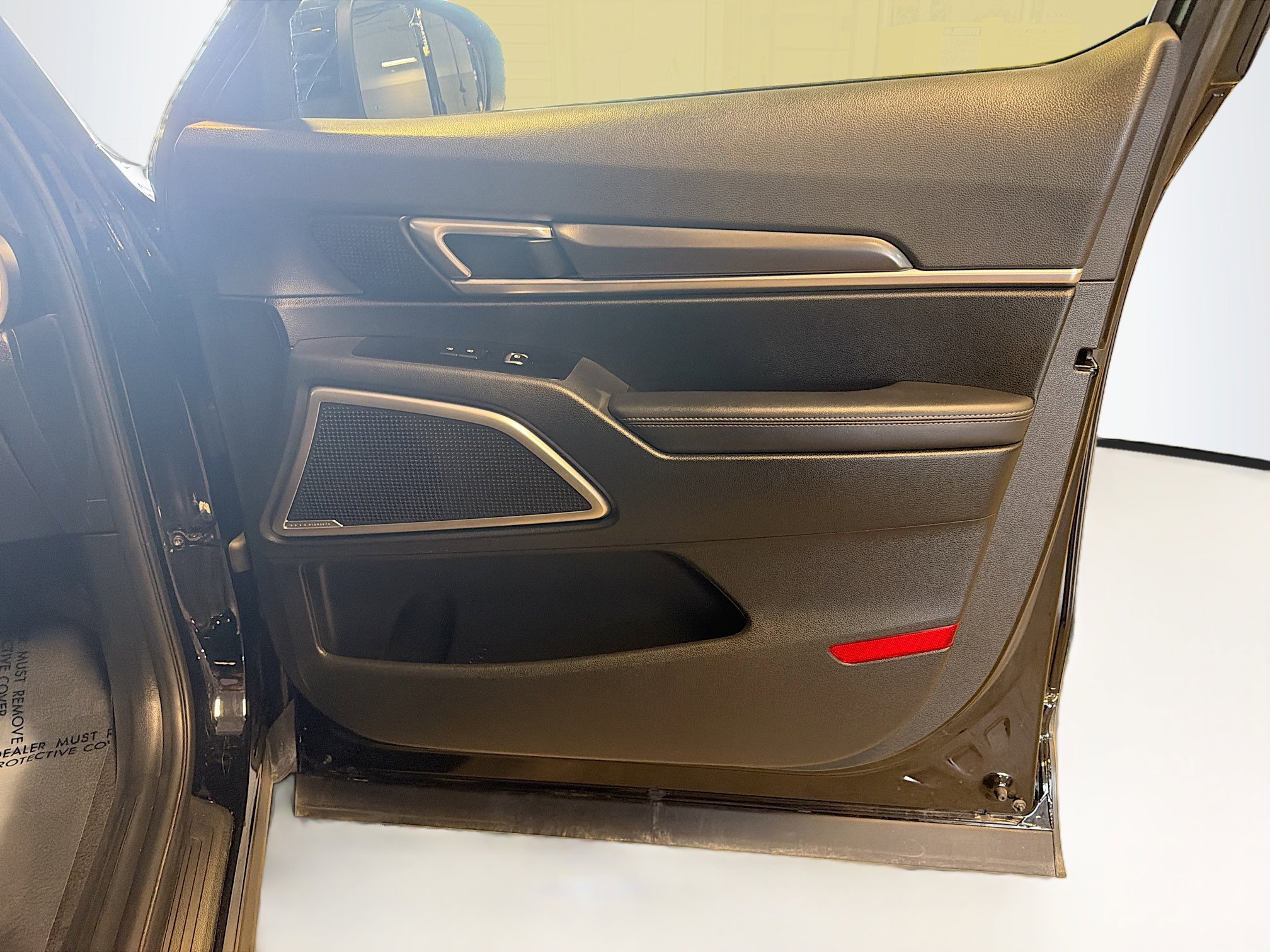Used 2025 Kia Telluride S AWD/4WD image 36
