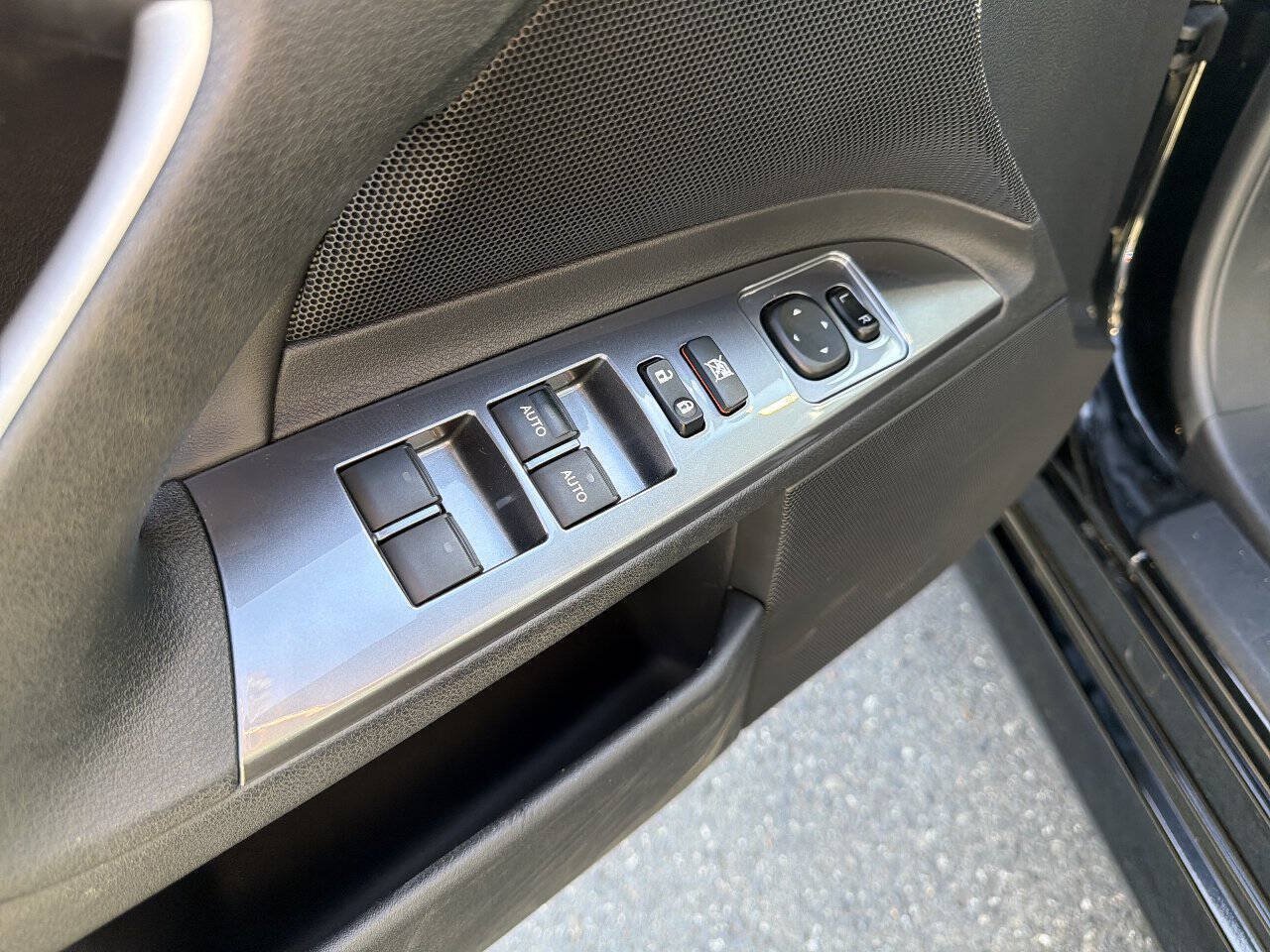 Used 2013 Lexus IS 250C RWD image 22