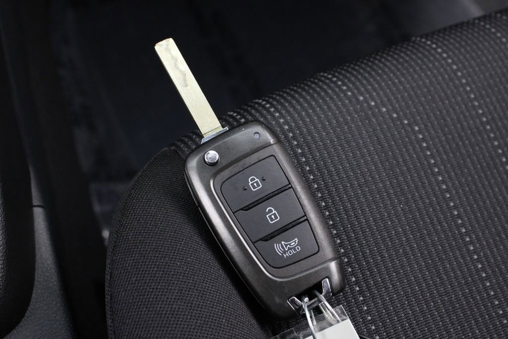 Certified 2026 Hyundai Venue SE image 27