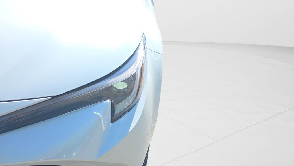 Used 2025 Toyota Corolla XSE image 9