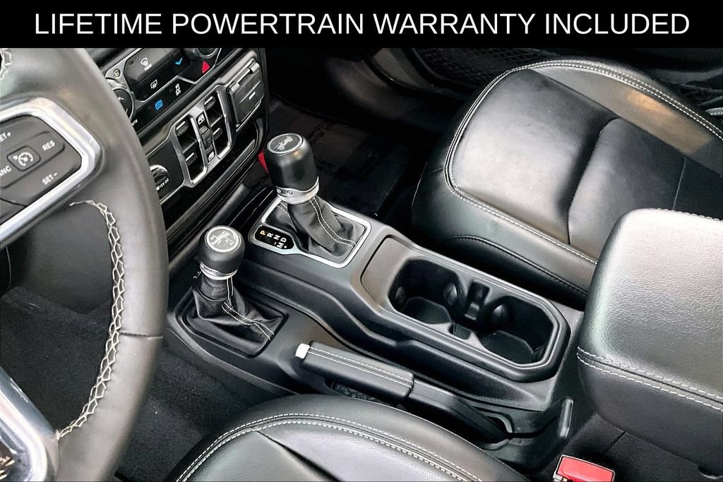 Used 2023 Jeep Wrangler Unlimited Sahara AWD/4WD image 19