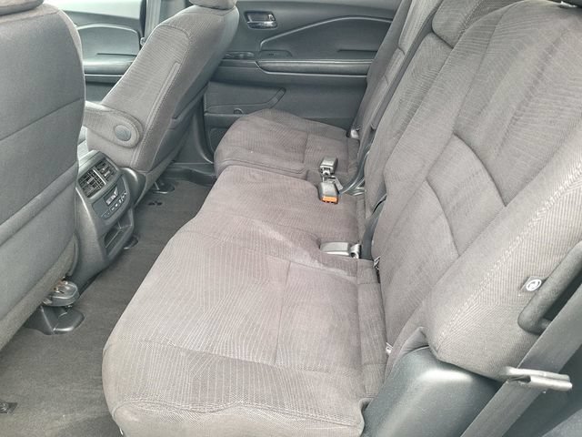 Used 2017 Honda Pilot EX image 11