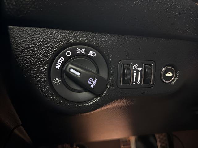 Used 2022 Dodge Challenger R/T w/ Performance Handling Group image 21