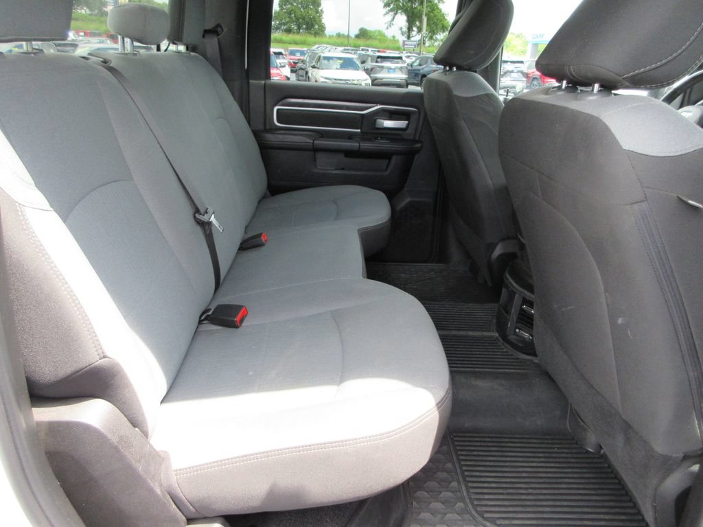 Used 2024 RAM 2500 Big Horn AWD/4WD image 9
