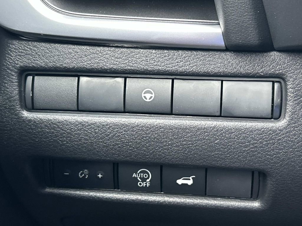 New 2026 Nissan Rogue SV FWD image 27