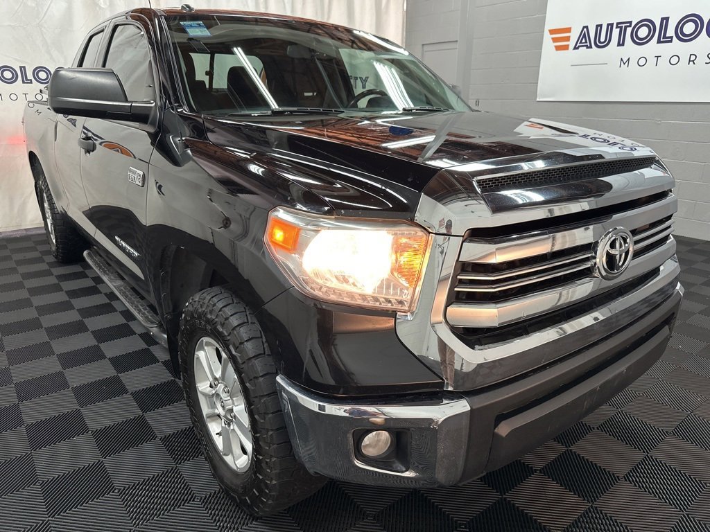Used 2017 Toyota Tundra SR5 image 3