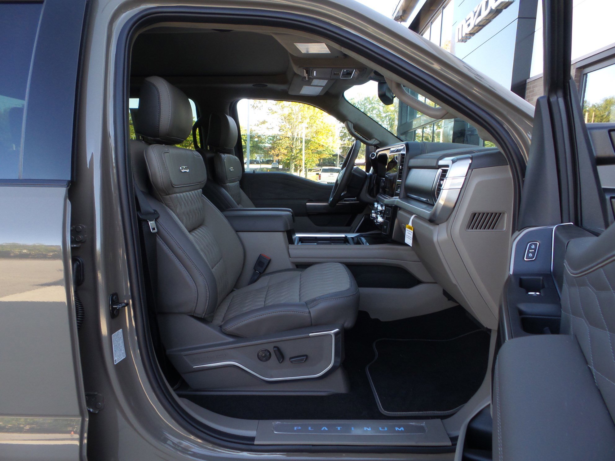 Used 2026 Ford F450 Platinum w/ Platinum Plus Package image 51