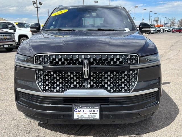 Used 2025 Lincoln Navigator Reserve image 9
