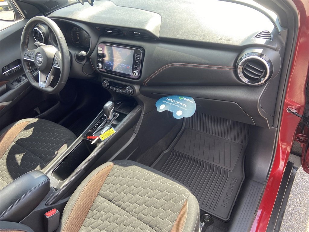Used 2021 Nissan Kicks SR image 27