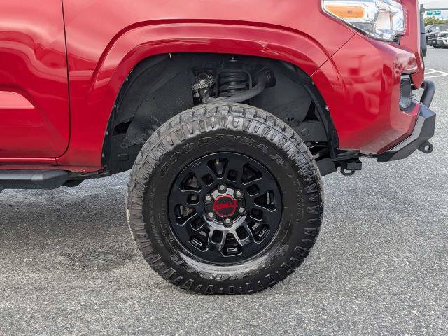 Used 2022 Toyota Tacoma SR AWD/4WD image 11