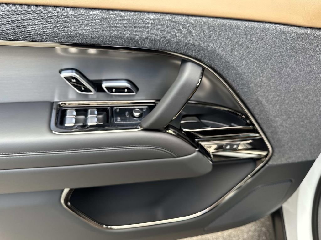 New 2026 Land Rover Range Rover Sport Dynamic SE AWD/4WD image 19