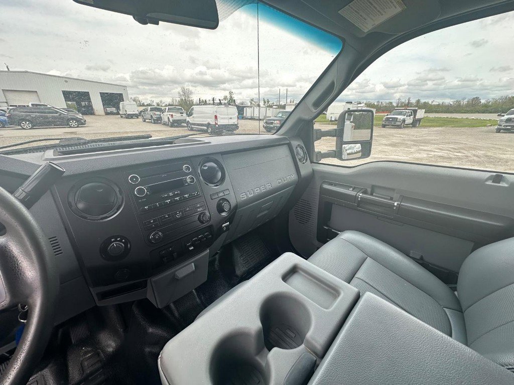 Used 2015 Ford F550 4x4 Crew Cab Super Duty image 27