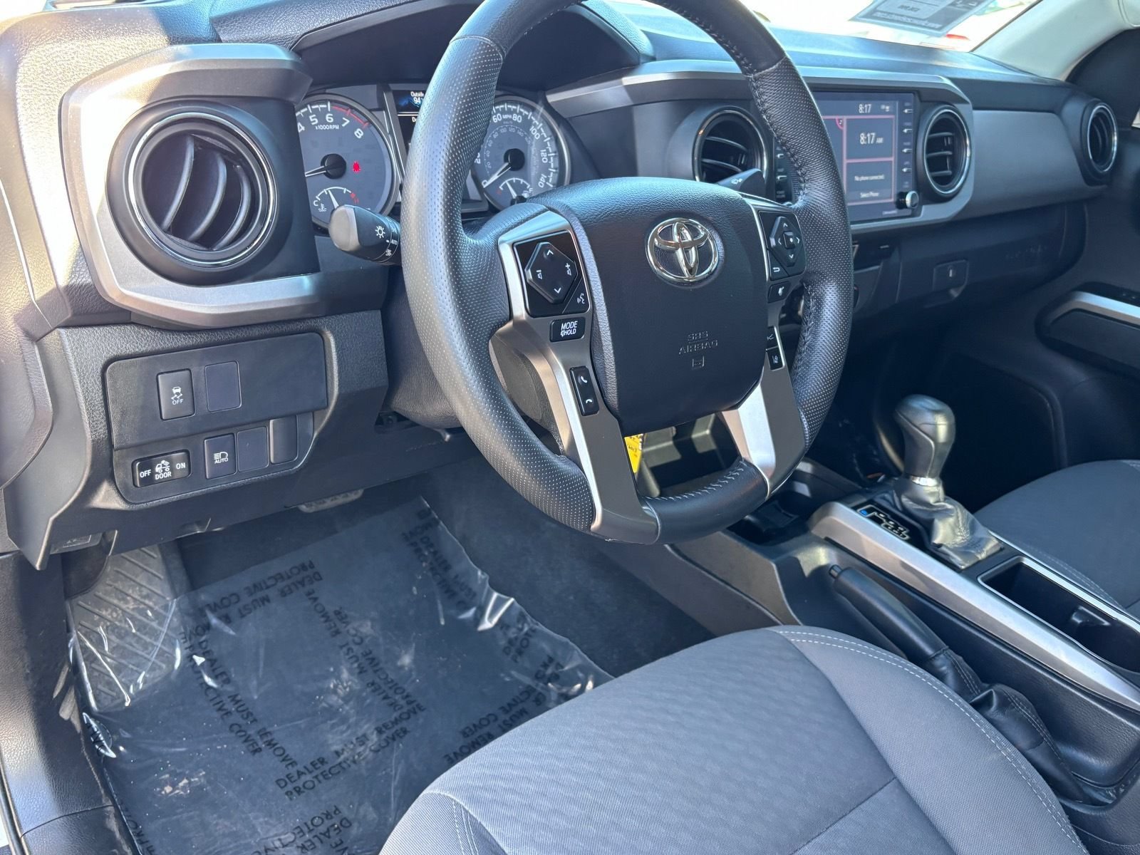 Used 2021 Toyota Tacoma SR5 AWD/4WD image 17