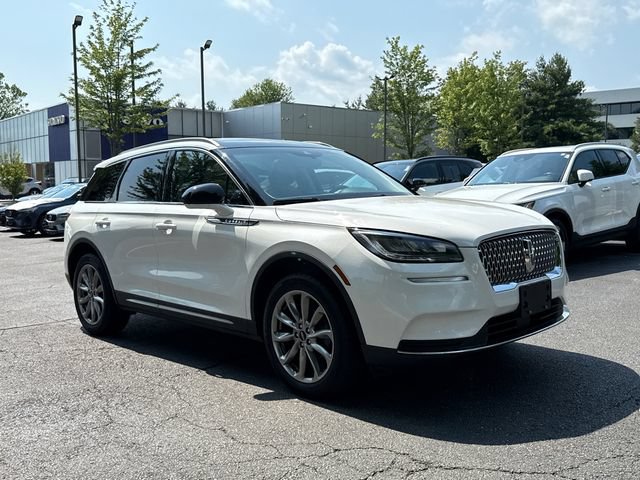 Used 2020 Lincoln Corsair AWD w/ Premium Package image 3