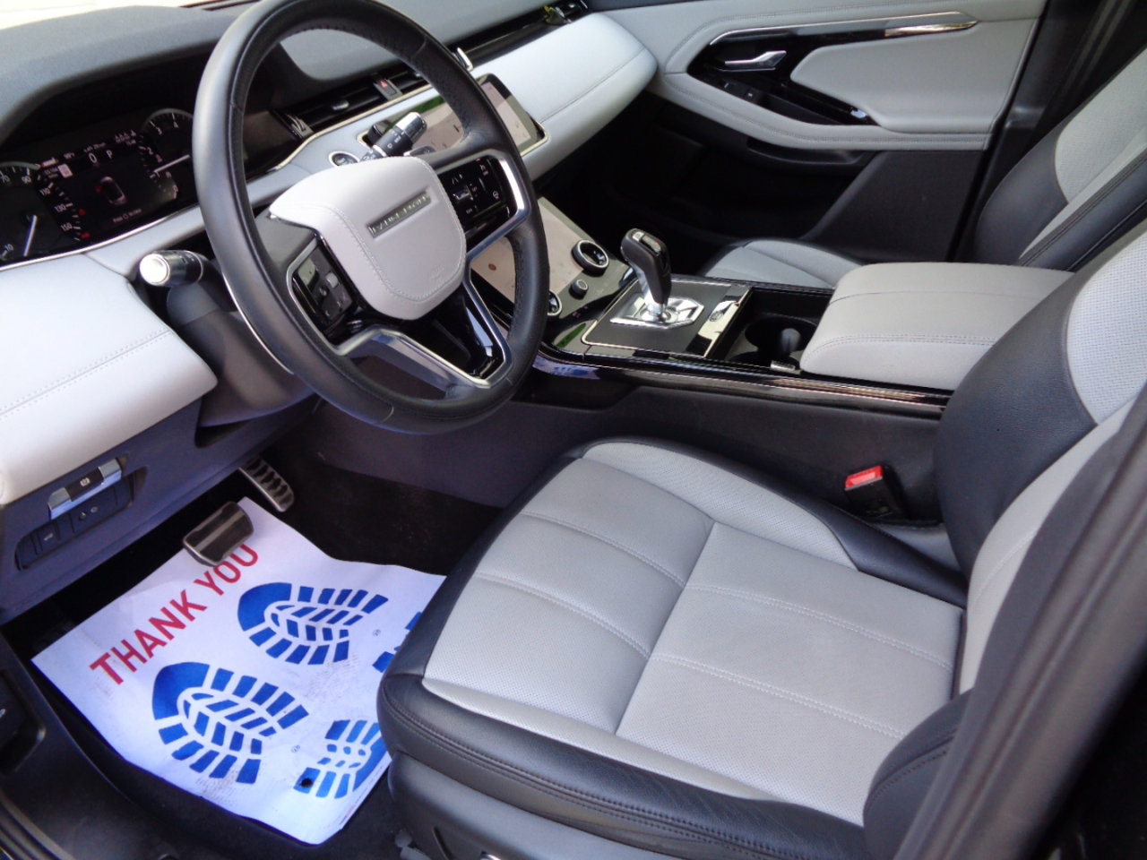 Used 2022 Land Rover Range Rover Evoque R-Dynamic SE image 10