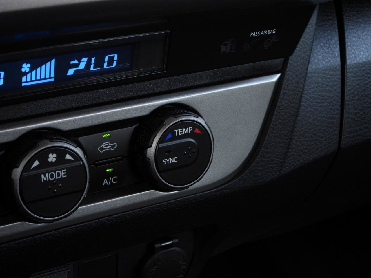 Used 2022 Toyota Tacoma SR5 w/ Technology Package RWD image 61