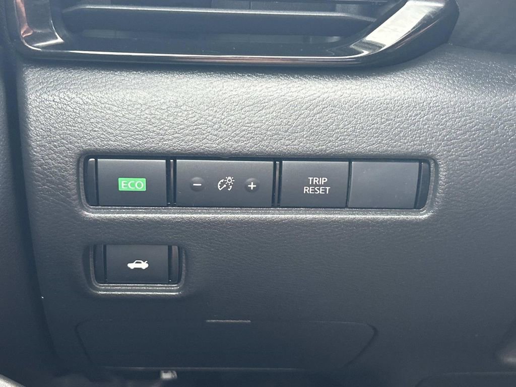 Used 2023 Nissan Sentra SV image 29